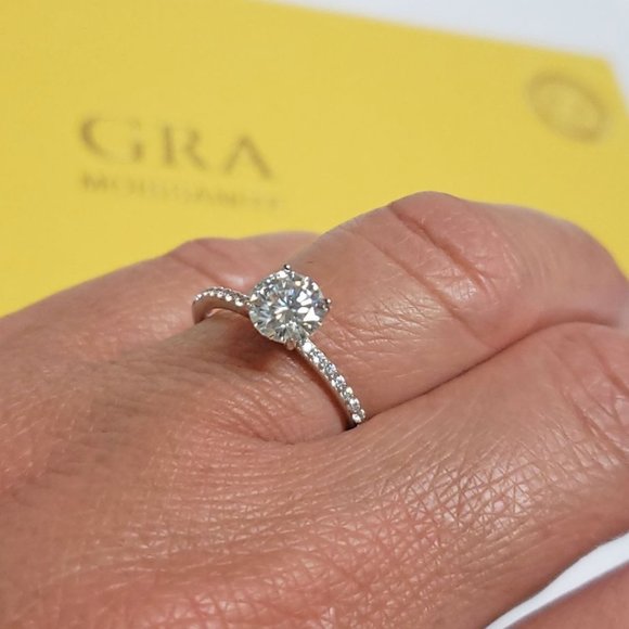 1 Carat Moissanite Solitaire Ring with 925 Sterling Silver Band - Picture 4 of 4
